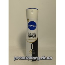 АкціяДез.жін.спрей Nivea Black & White Ultimate Silky smooth д/чорного і білого 150 мл